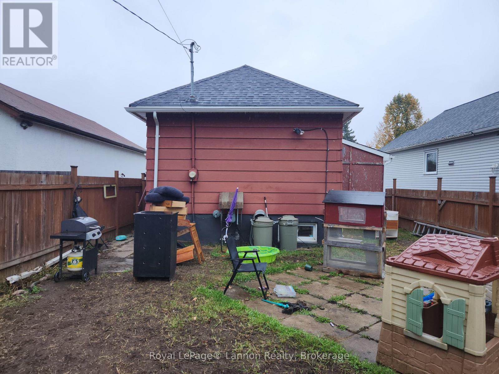 342 Amelia Street E Property Photo 25