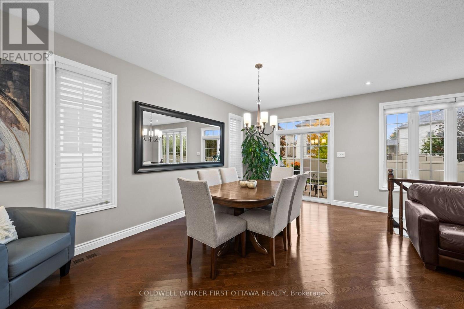 938 Rossburn Crescent Property Photo 12