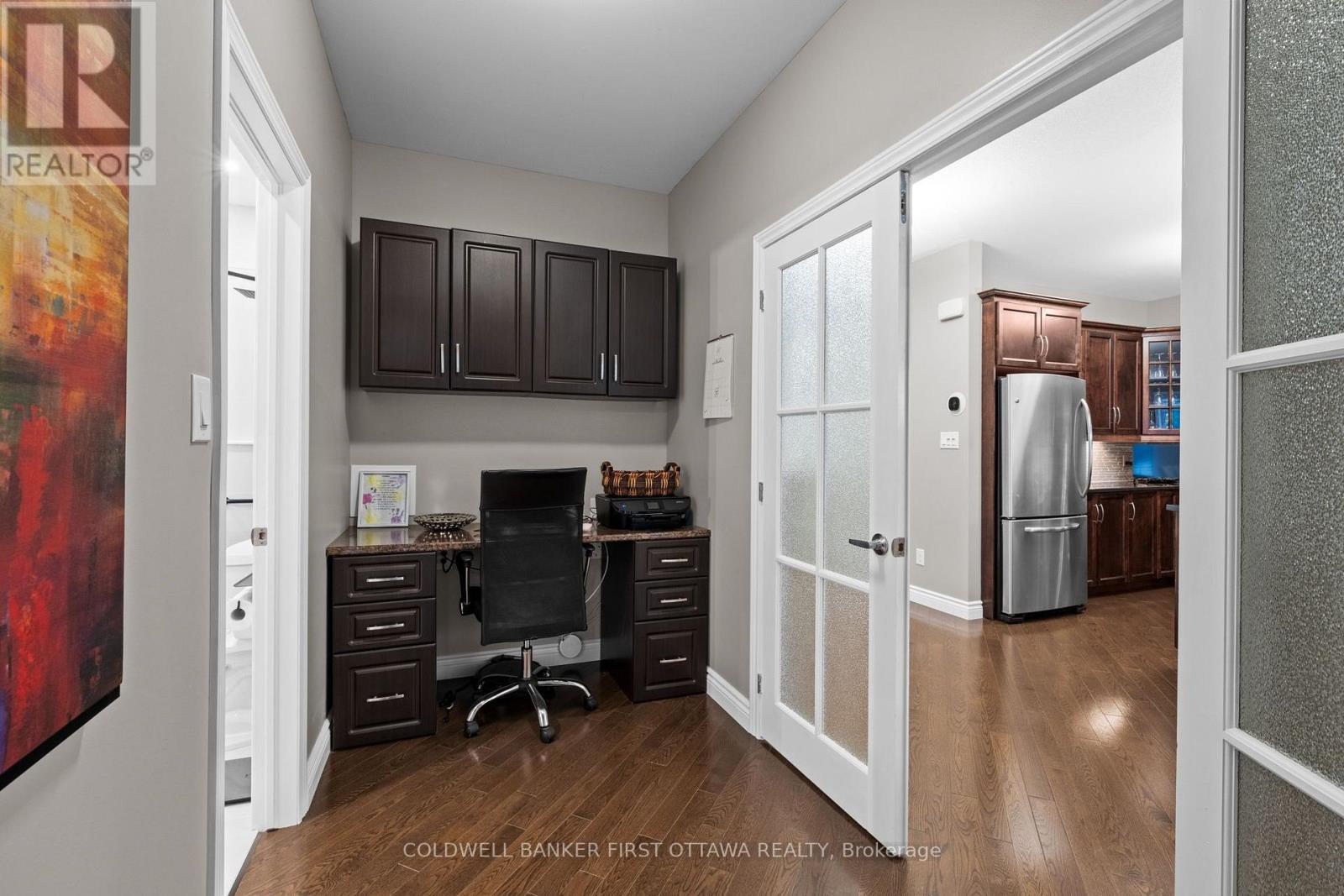 938 Rossburn Crescent Property Photo 15