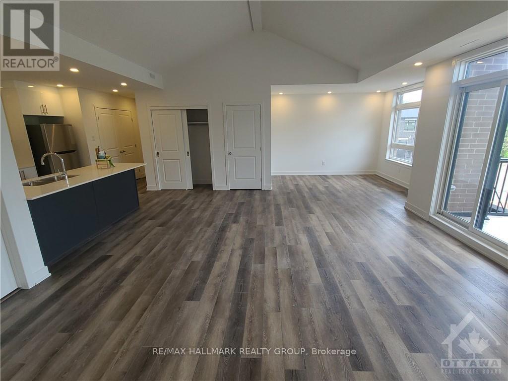 C - 390 Rolling Meadows Crescent Property Photo 12
