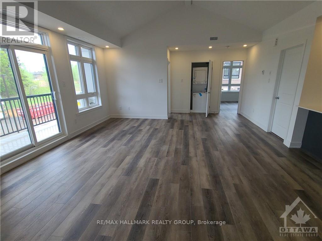 C - 390 Rolling Meadows Crescent Property Photo 16
