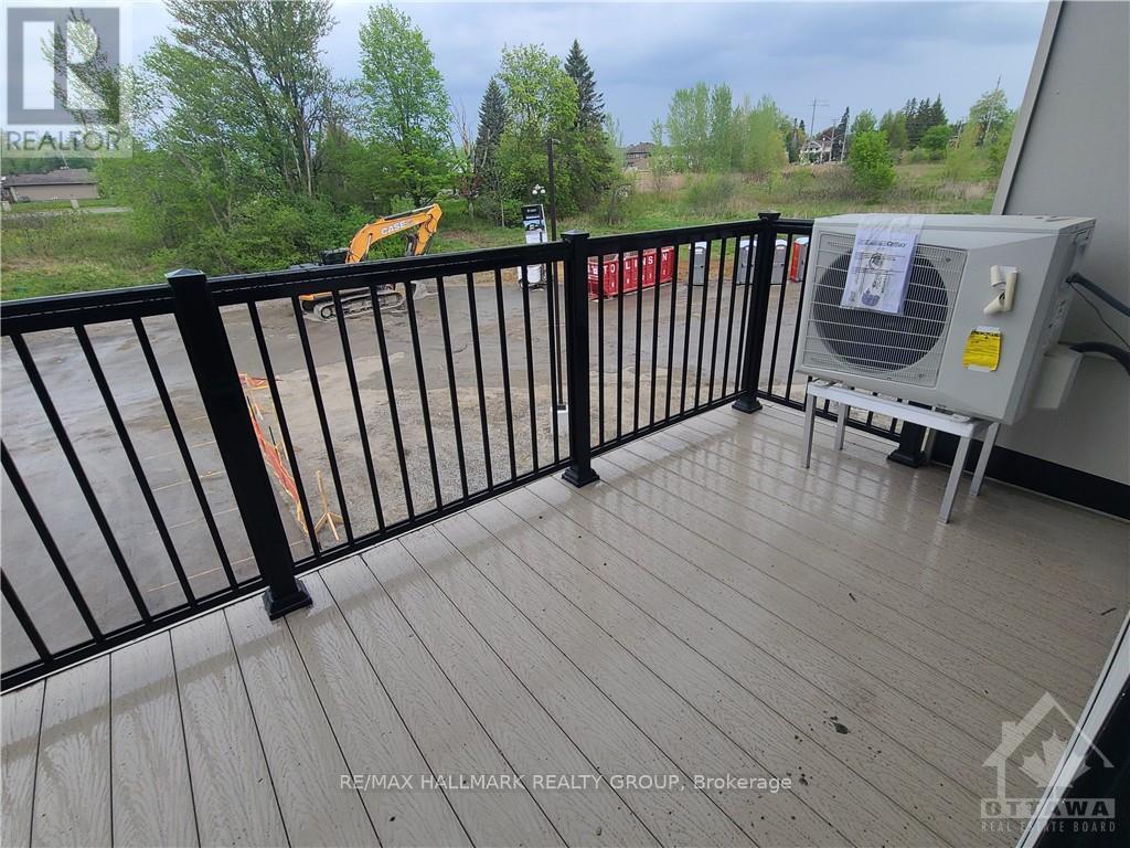 C - 390 Rolling Meadows Crescent Property Photo 24