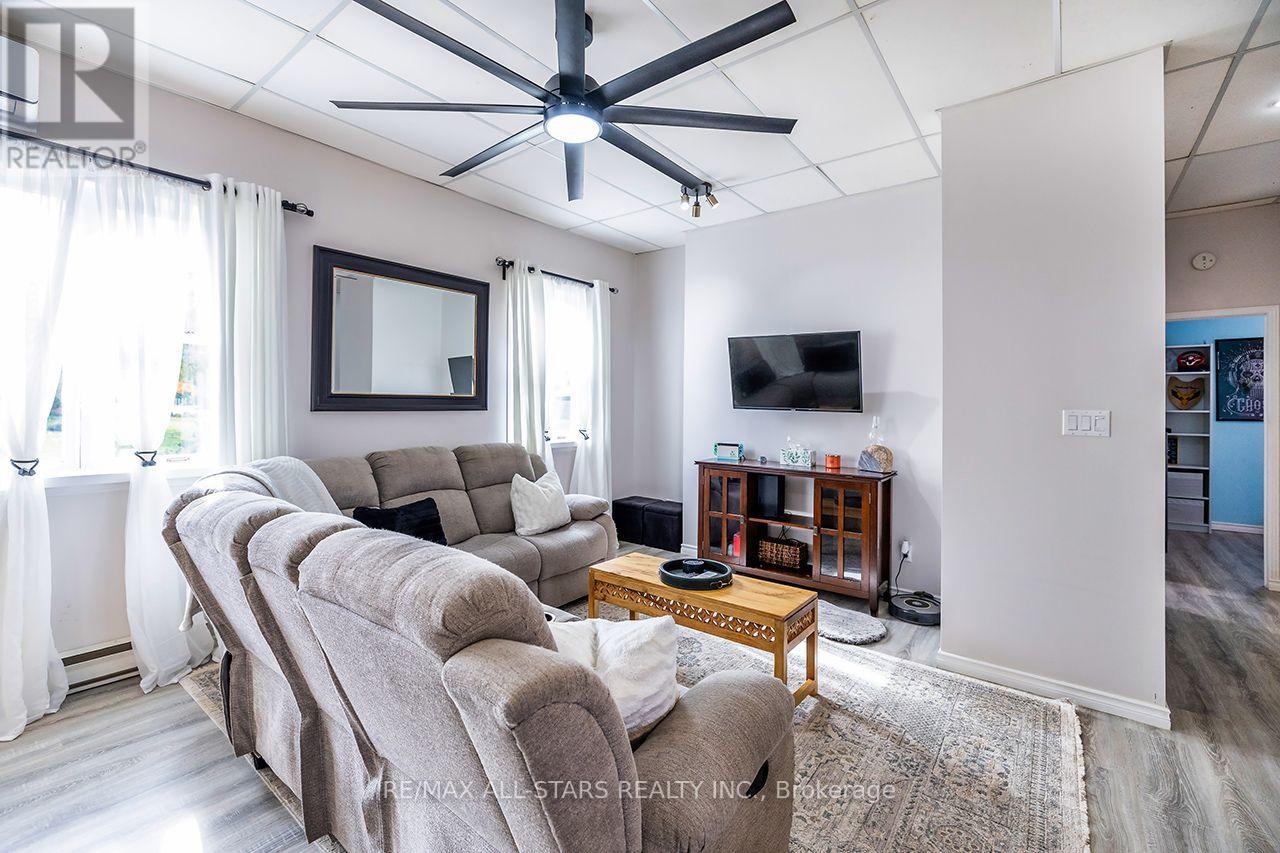 11 Church Street Property Photo 16