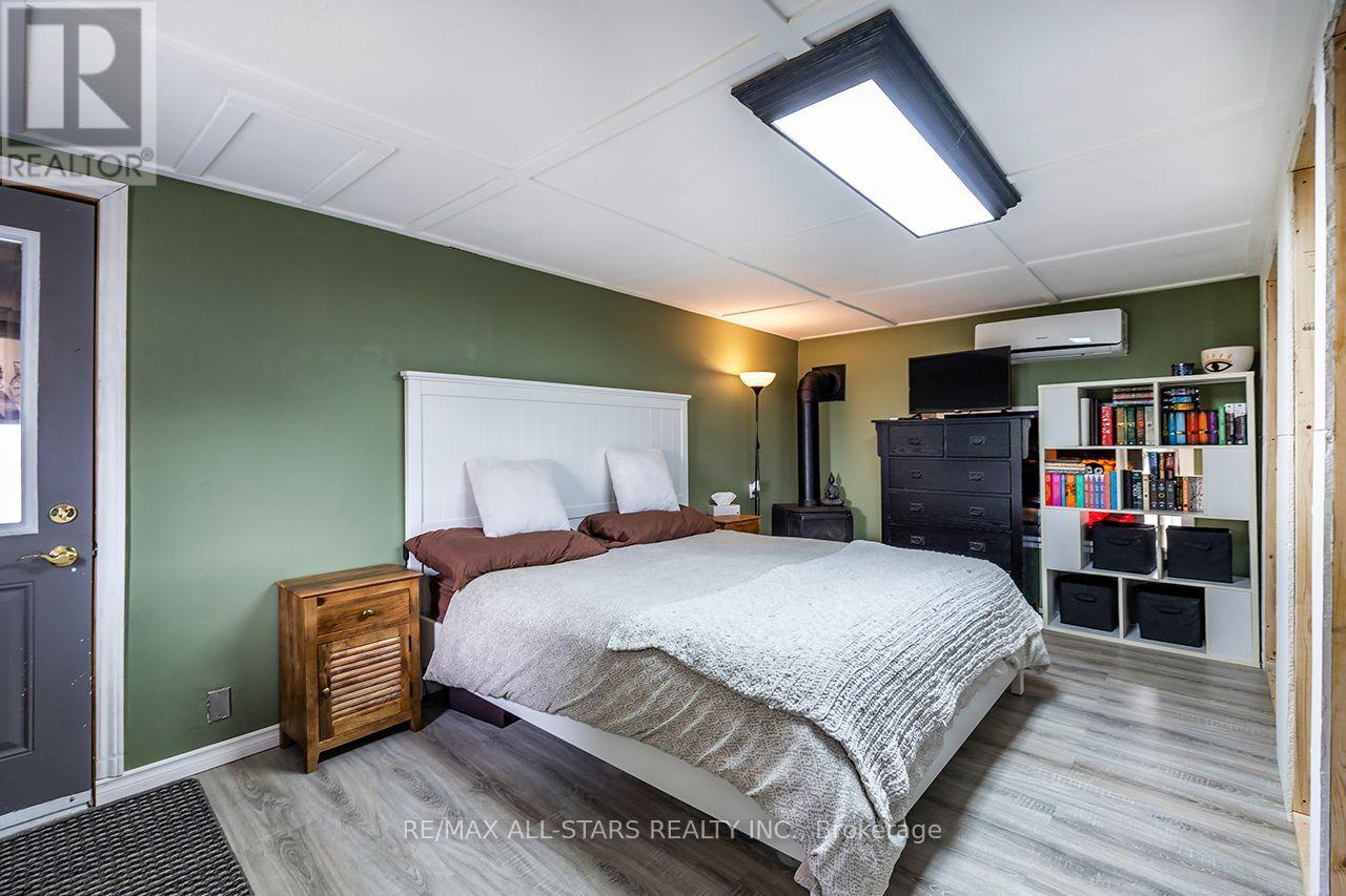 11 Church Street Property Photo 20