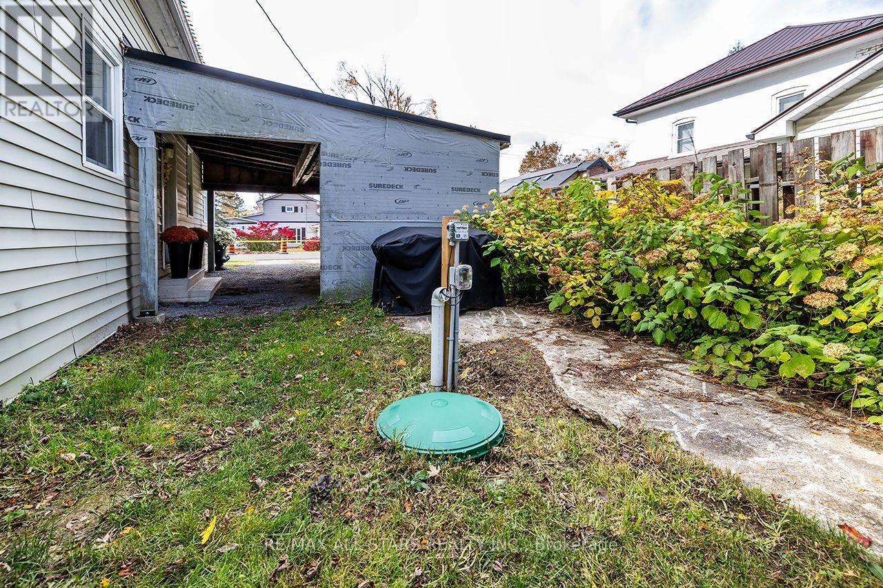 11 Church Street Property Photo 34