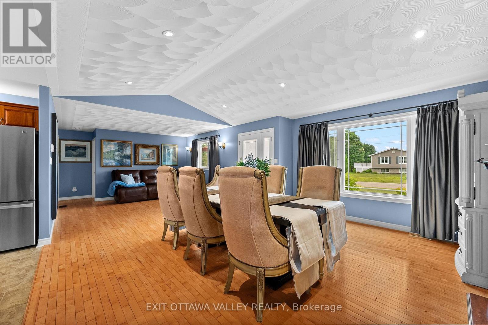 62 Meadowview Drive Property Photo 8