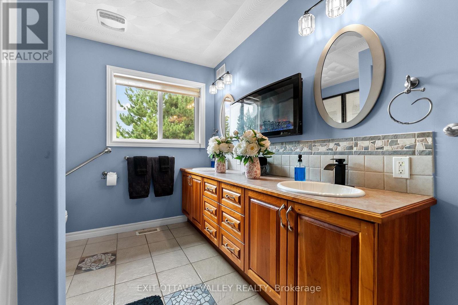 62 Meadowview Drive Property Photo 20