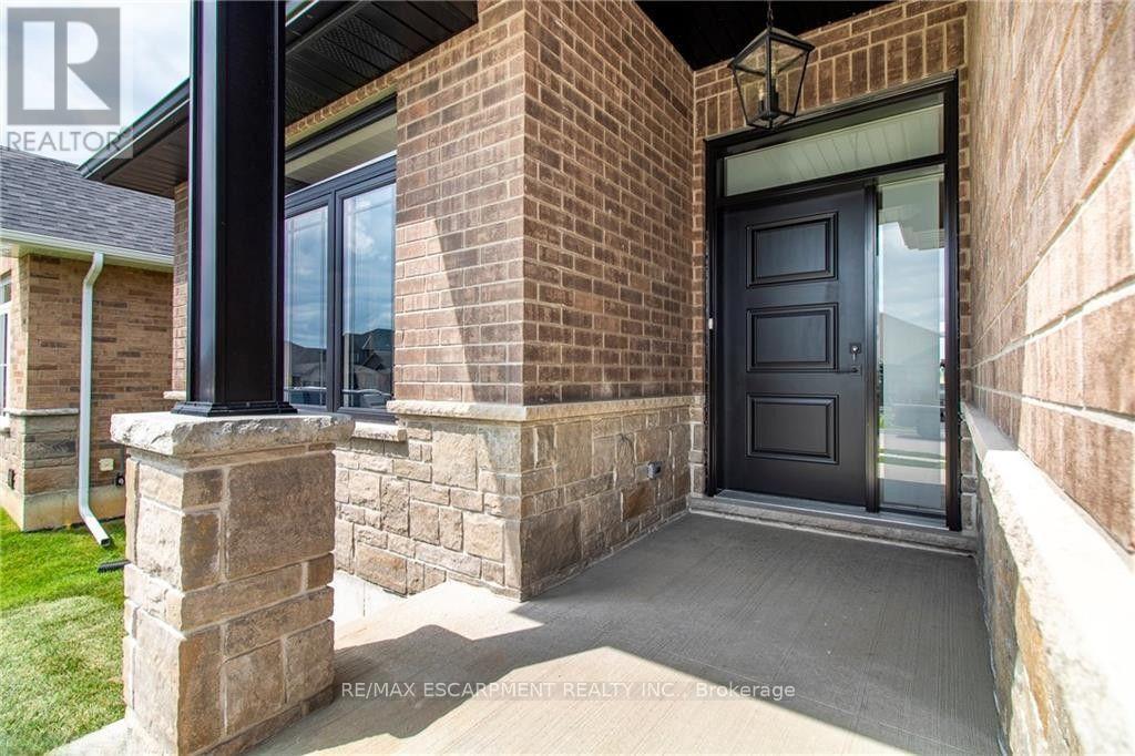 96 Craddock Boulevard Property Photo 3