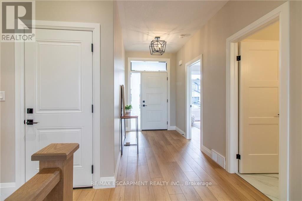 96 Craddock Boulevard Property Photo 4