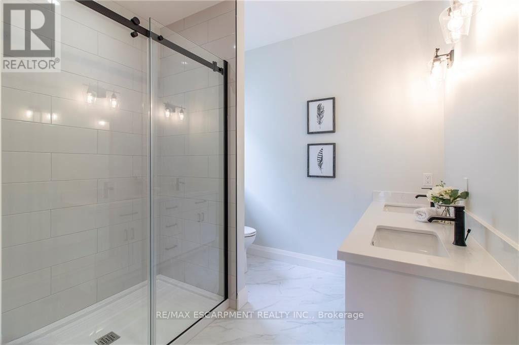96 Craddock Boulevard Property Photo 16