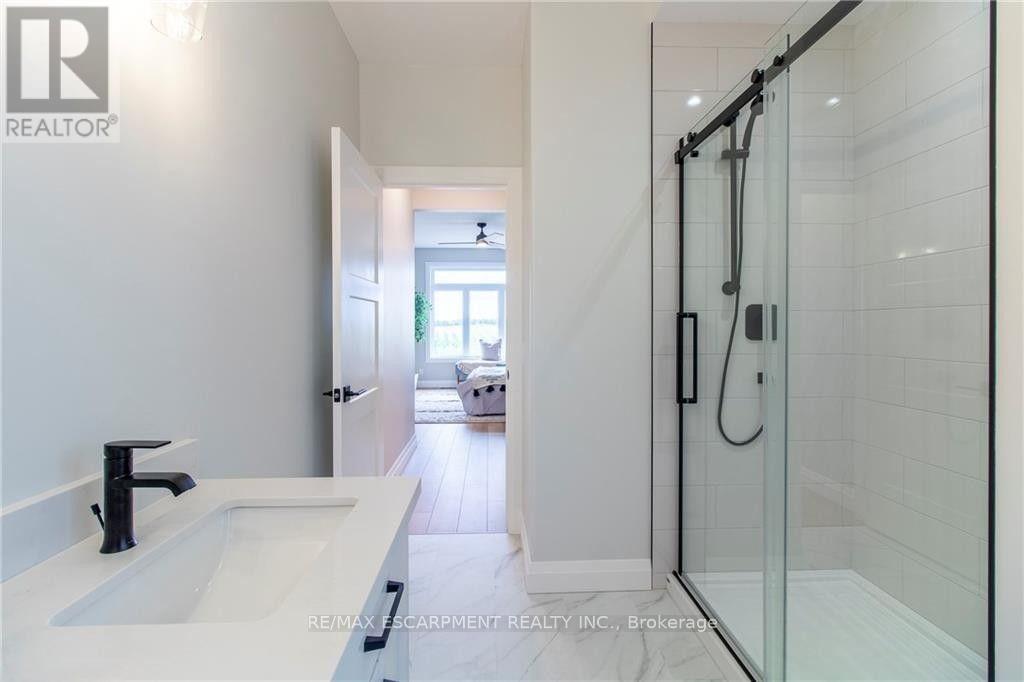 96 Craddock Boulevard Property Photo 17