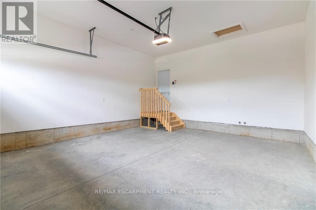 96 Craddock Boulevard Property Photo 21