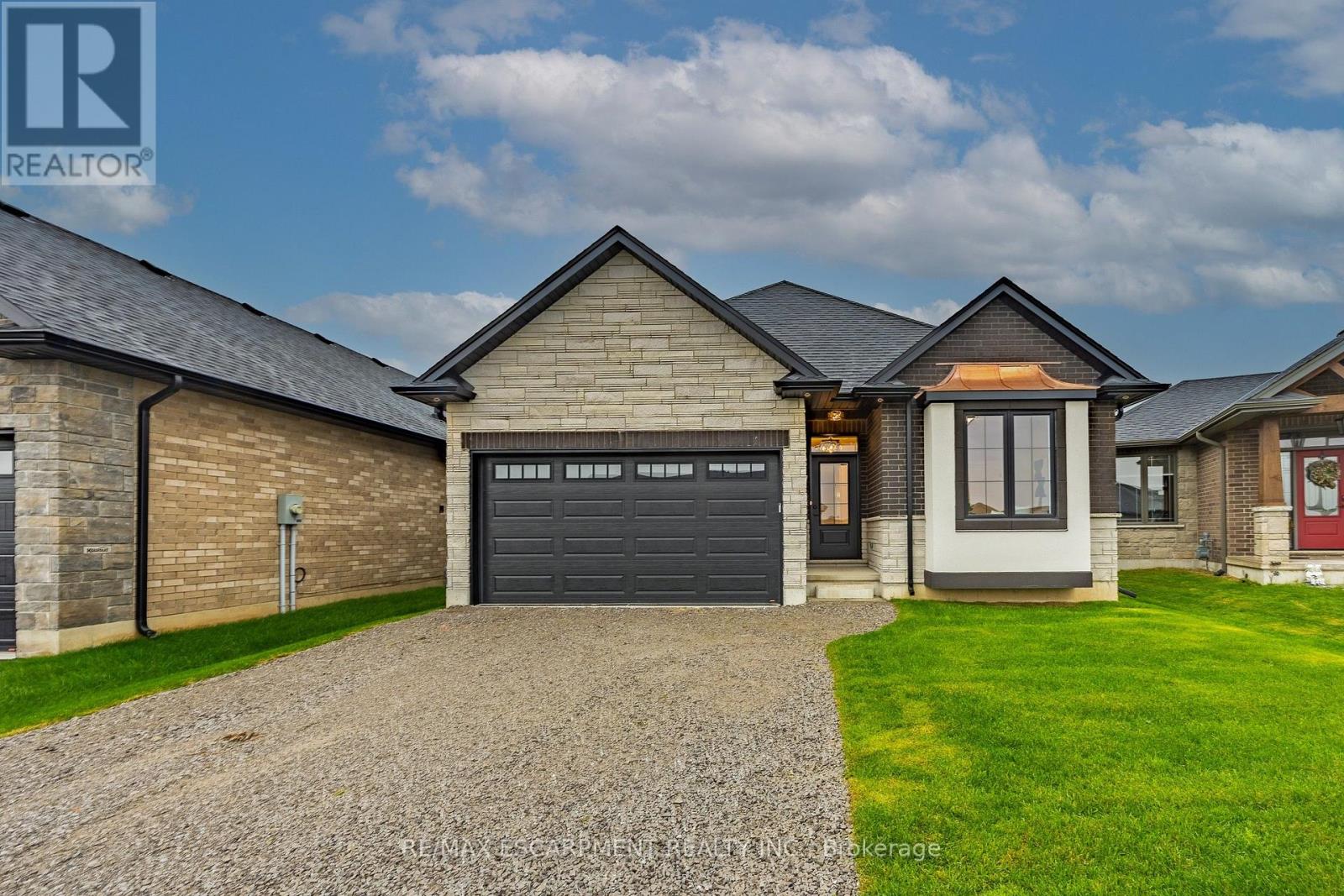 88 Craddock Boulevard Property Photo 1