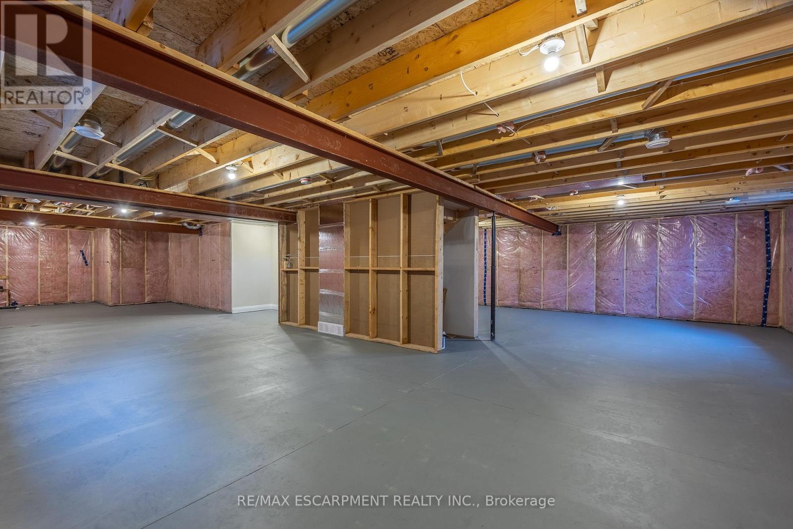 88 Craddock Boulevard Property Photo 24