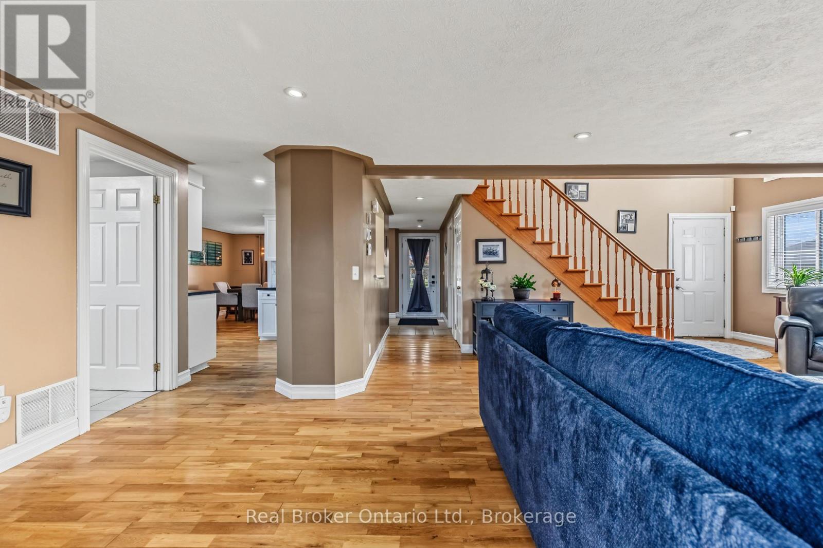 2340 9th Avenue E Property Photo 18