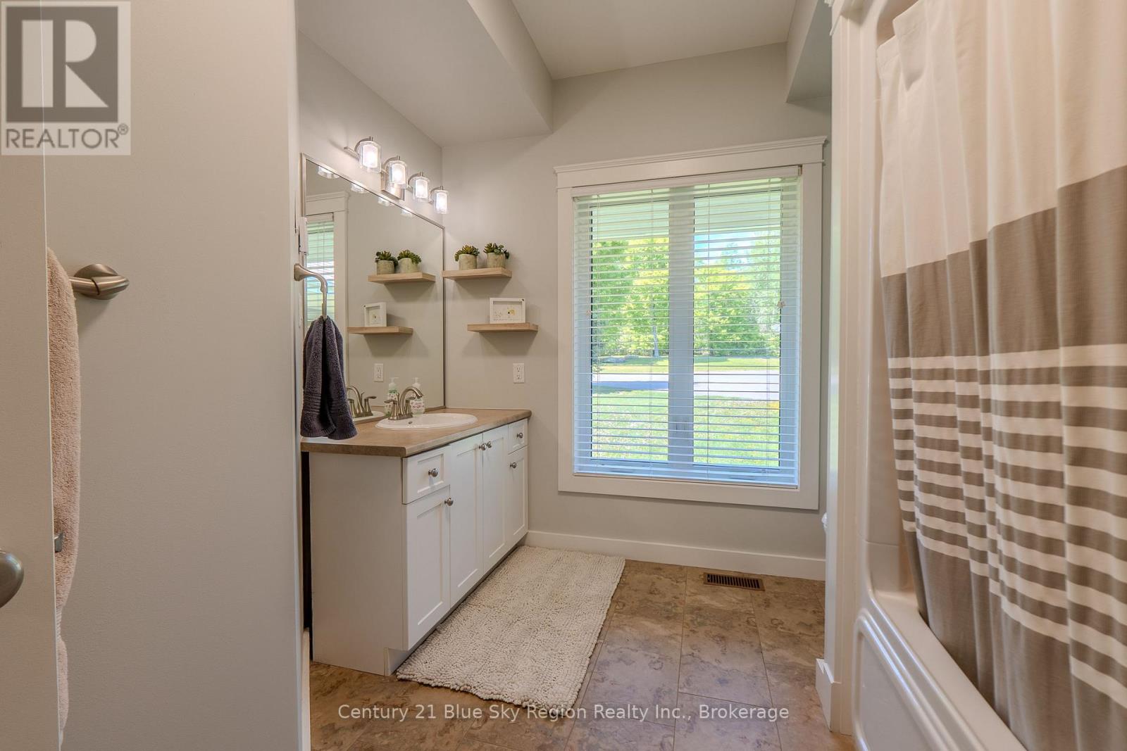 395 Carmichael Drive Property Photo 15