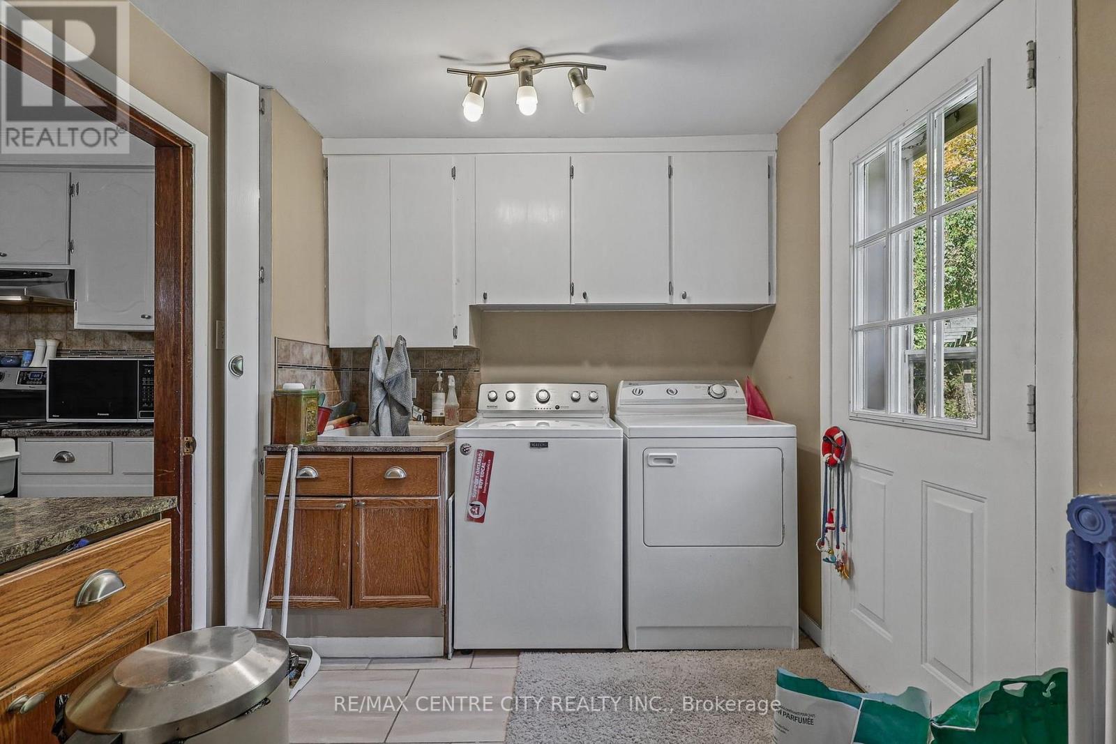 9200 Springwater Road Property Photo 22
