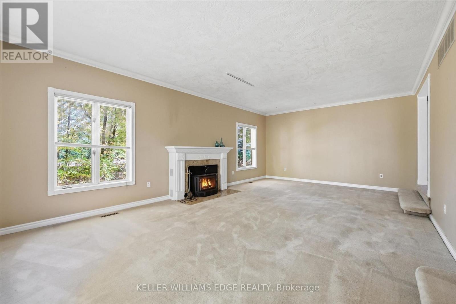 872 6th Conc Road W Property Photo 9