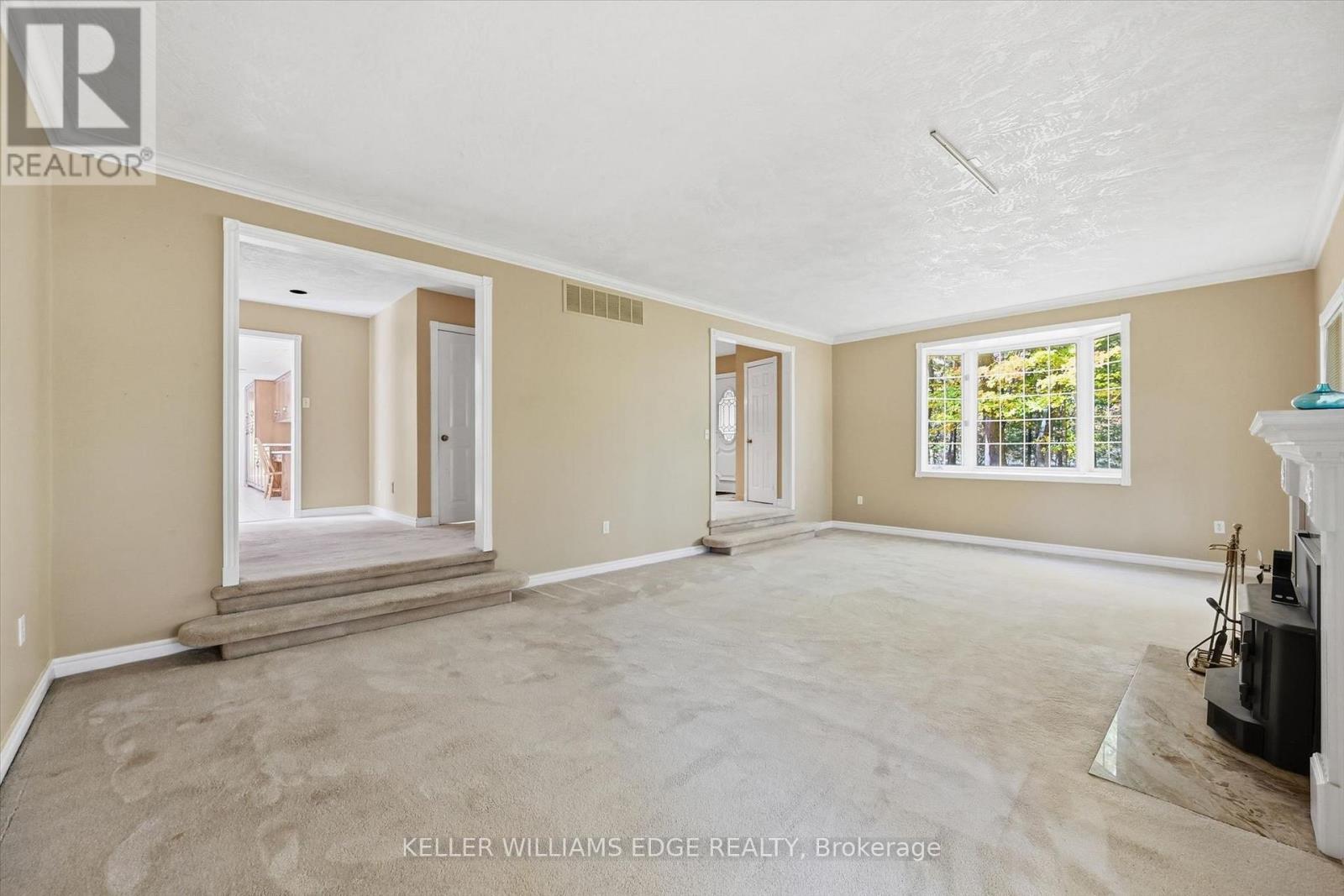 872 6th Conc Road W Property Photo 10