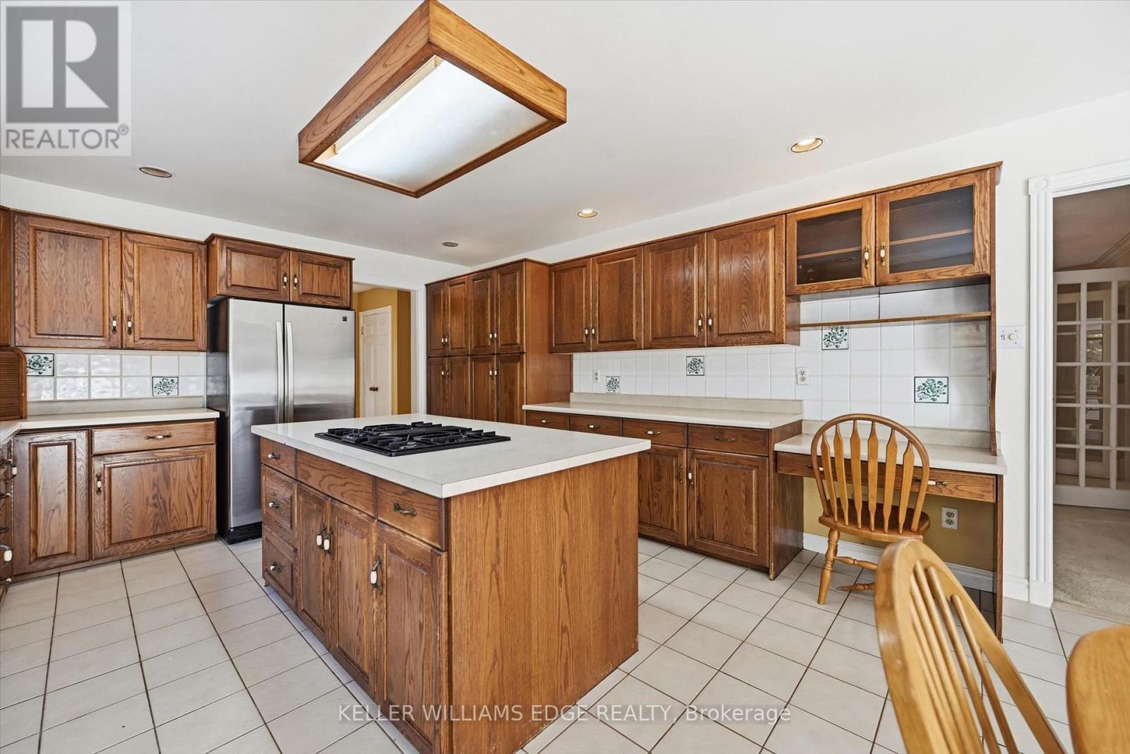 872 6th Conc Road W Property Photo 16