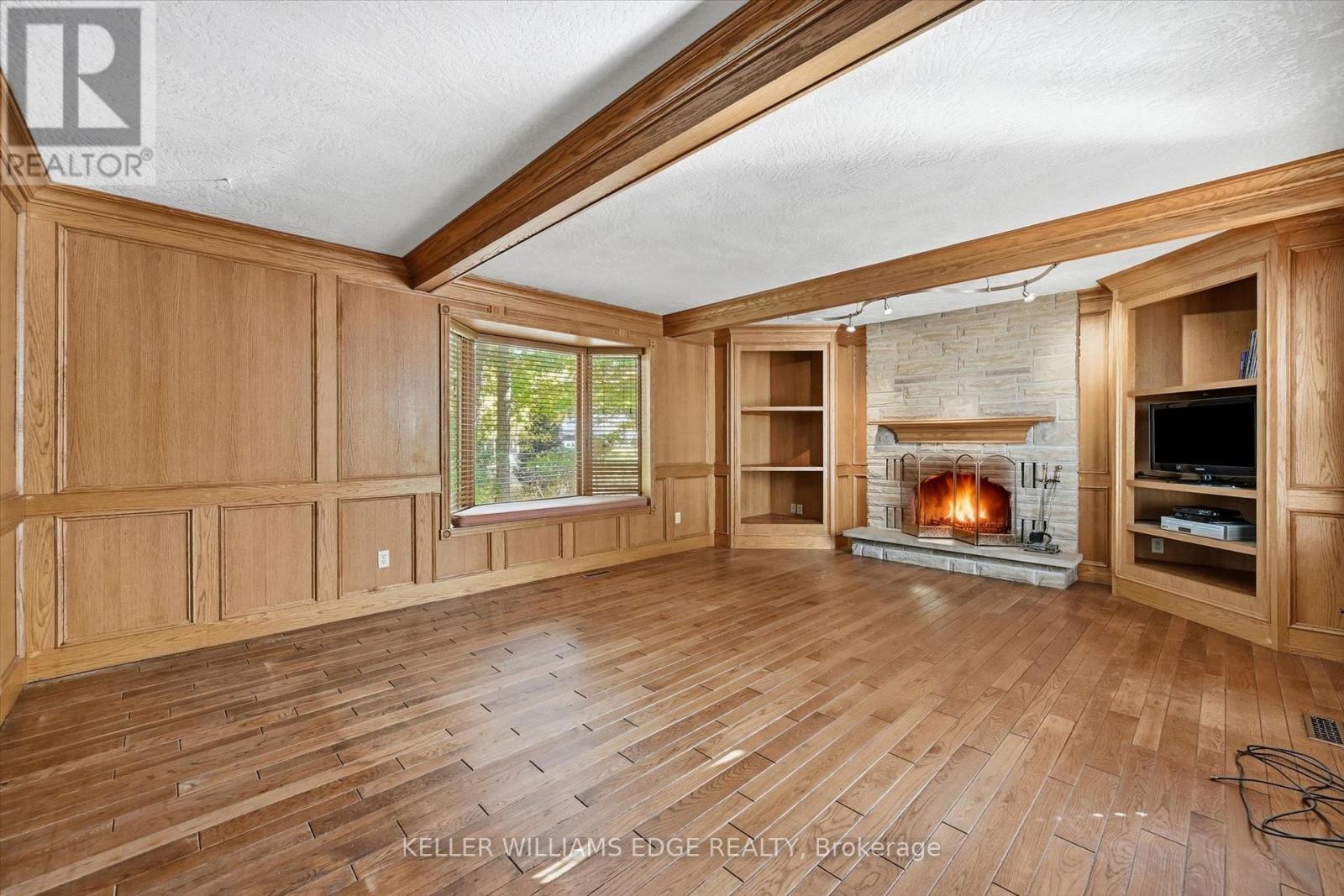 872 6th Conc Road W Property Photo 17