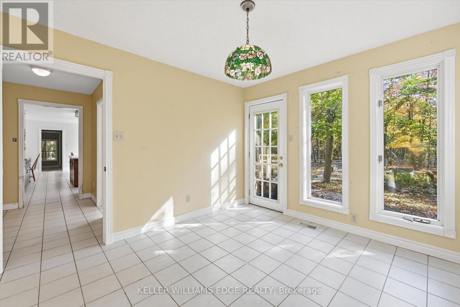 872 6th Conc Road W Property Photo 20