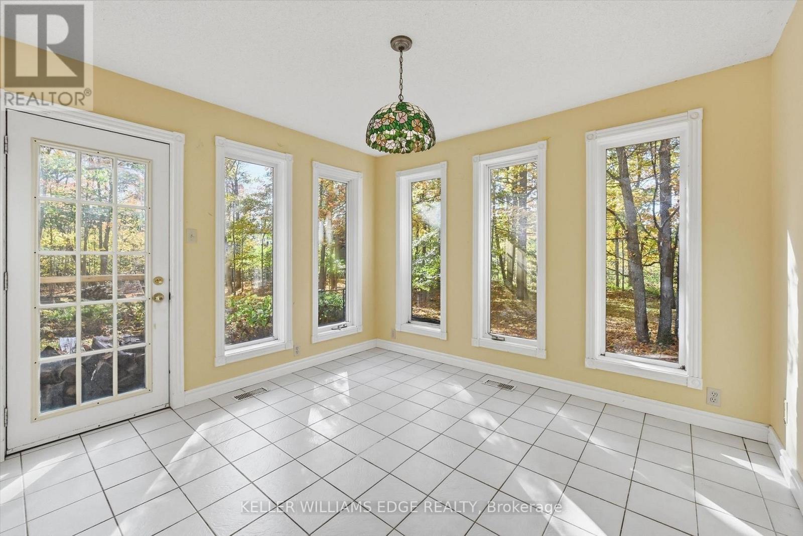 872 6th Conc Road W Property Photo 21