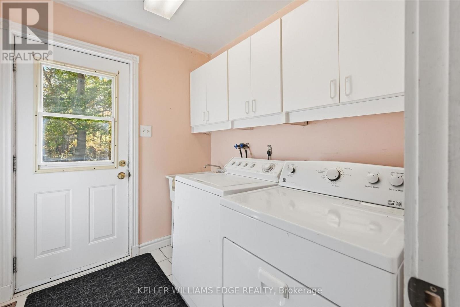 872 6th Conc Road W Property Photo 22