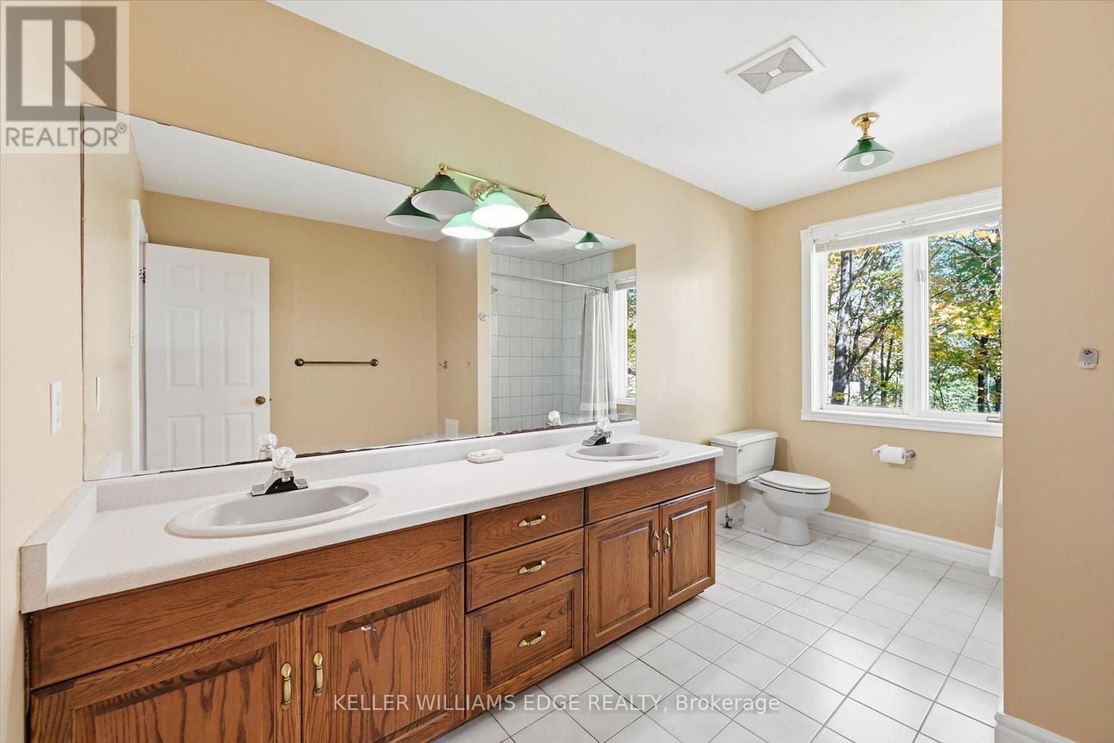 872 6th Conc Road W Property Photo 33