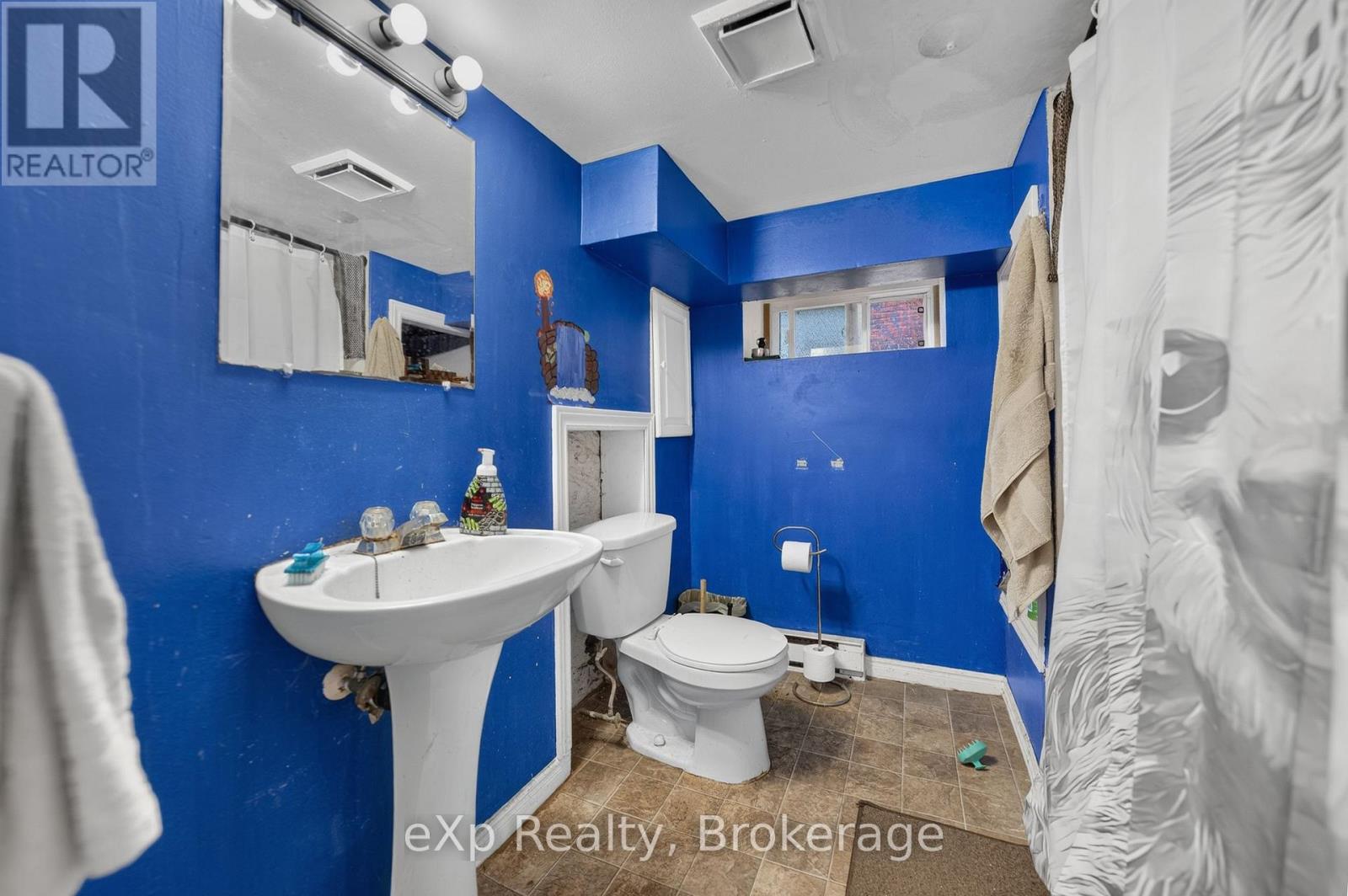 126 Chatham Street Property Photo 23