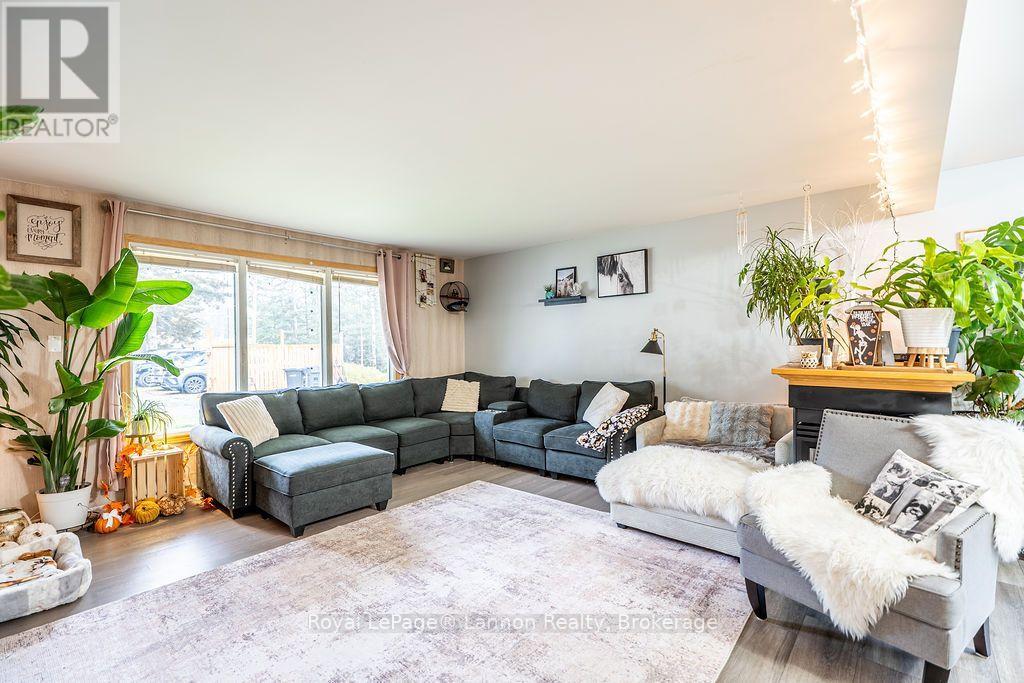 1565 Mountain Road Property Photo 3