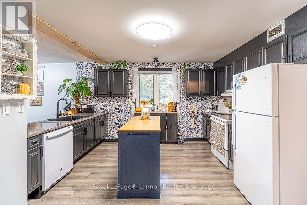 1565 Mountain Road Property Photo 8