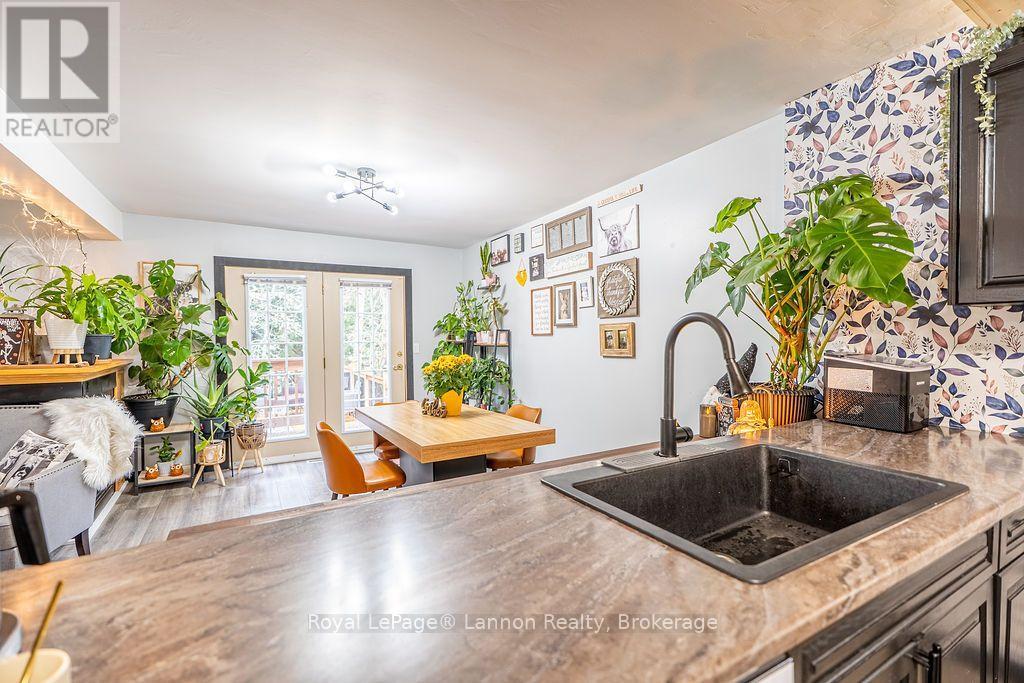 1565 Mountain Road Property Photo 12