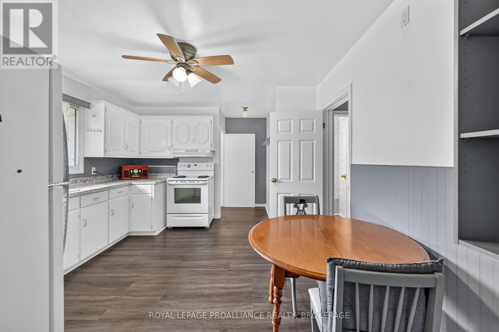 39 Fairfield Boulevard Property Photo 4