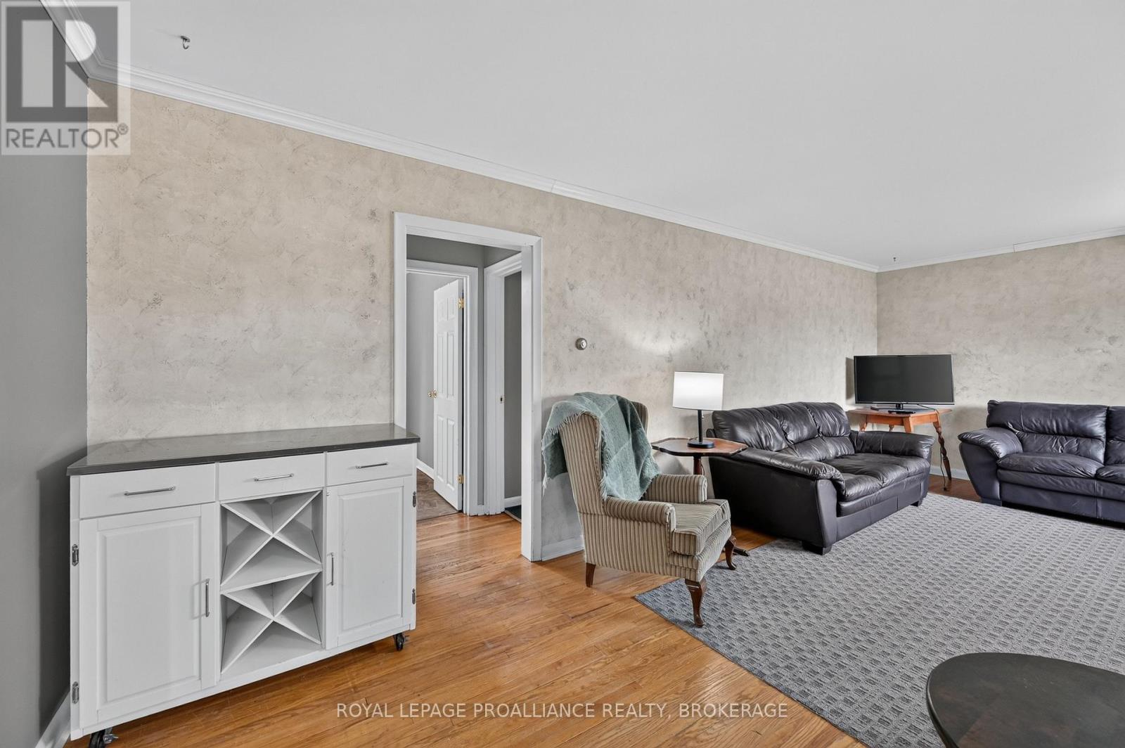 39 Fairfield Boulevard Property Photo 10