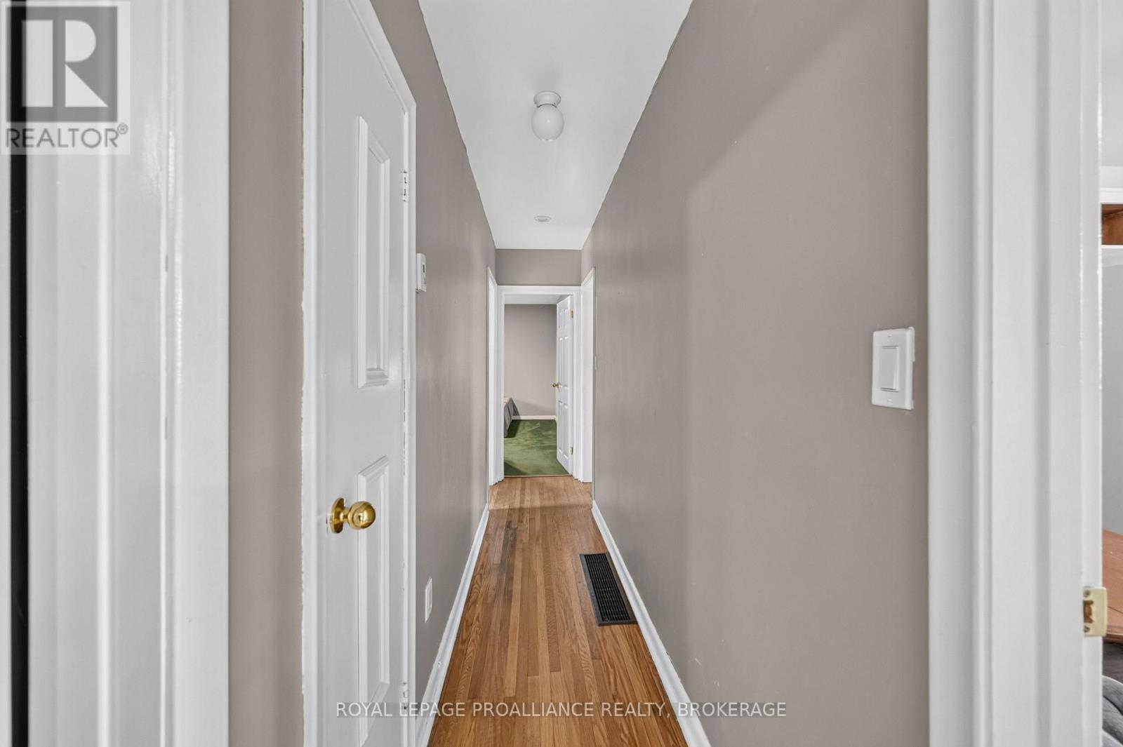 39 Fairfield Boulevard Property Photo 15
