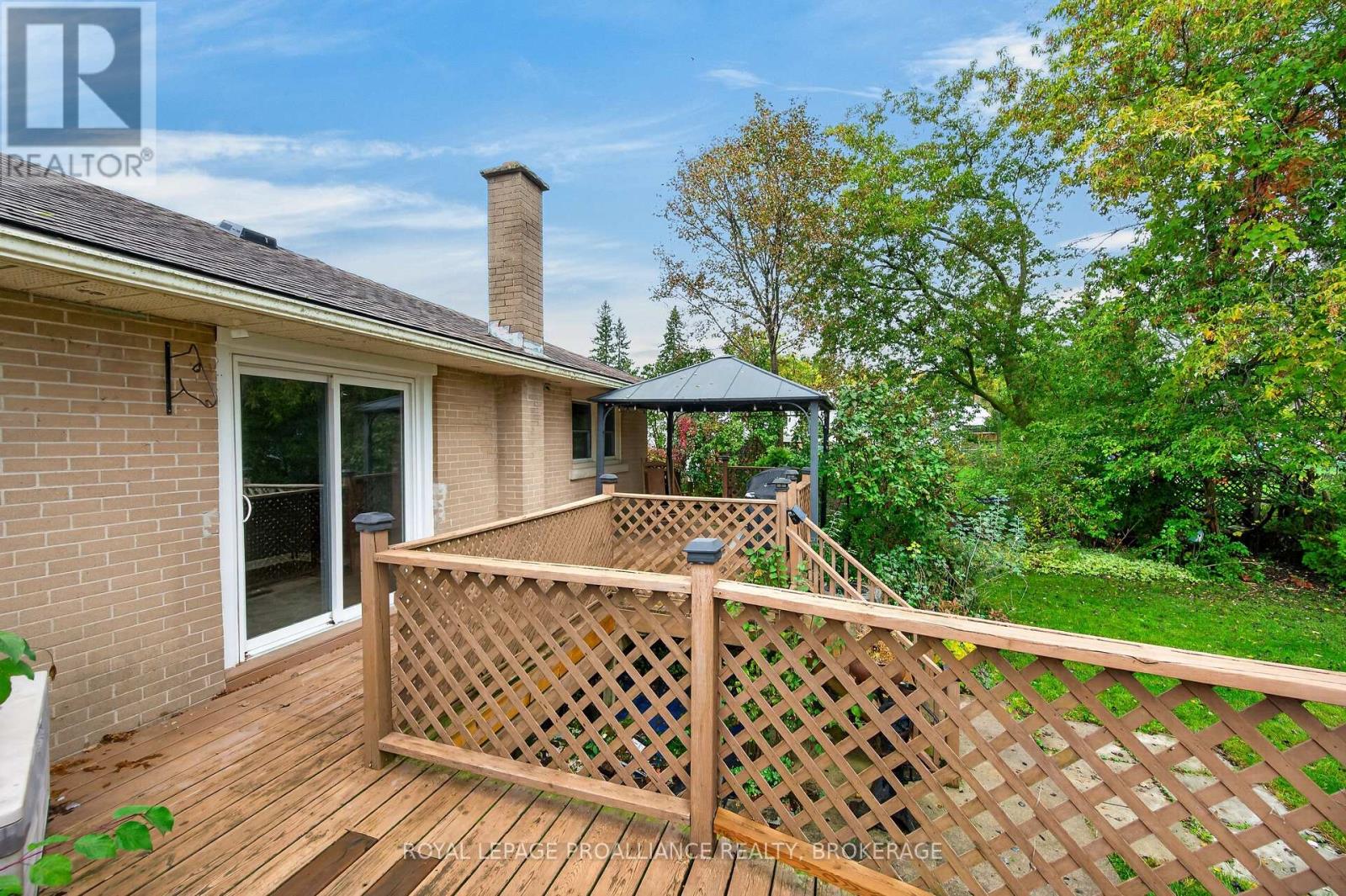 39 Fairfield Boulevard Property Photo 26