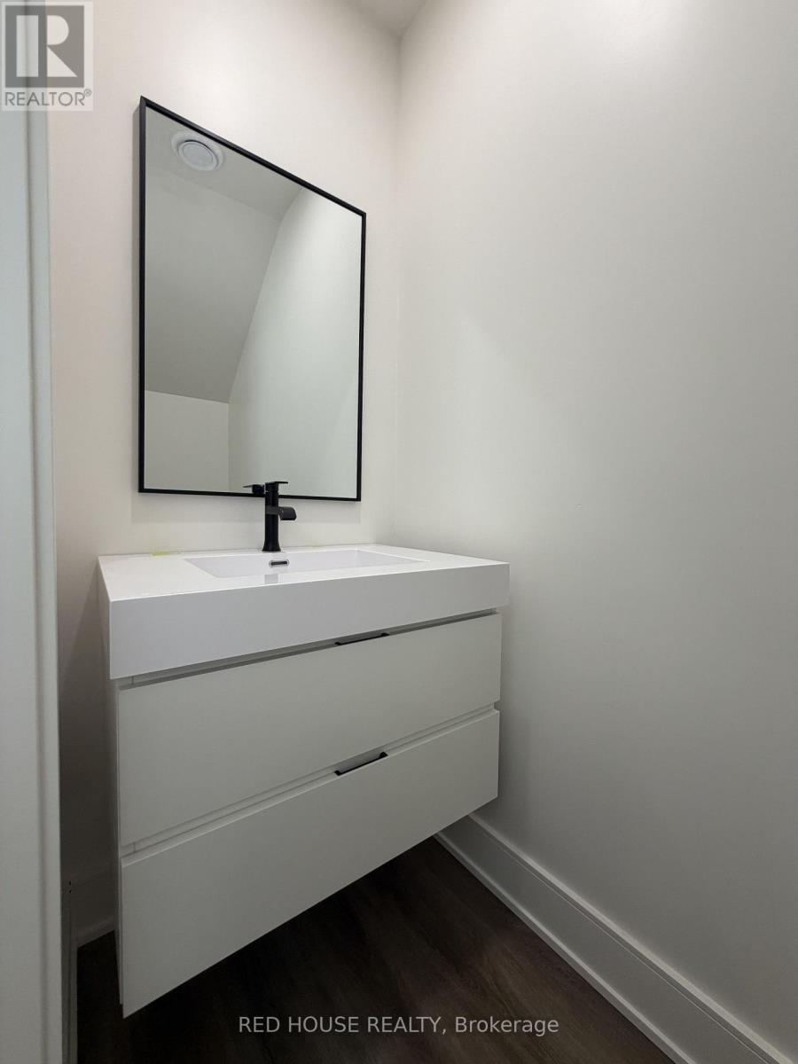 270 Ellis Avenue Property Photo 7