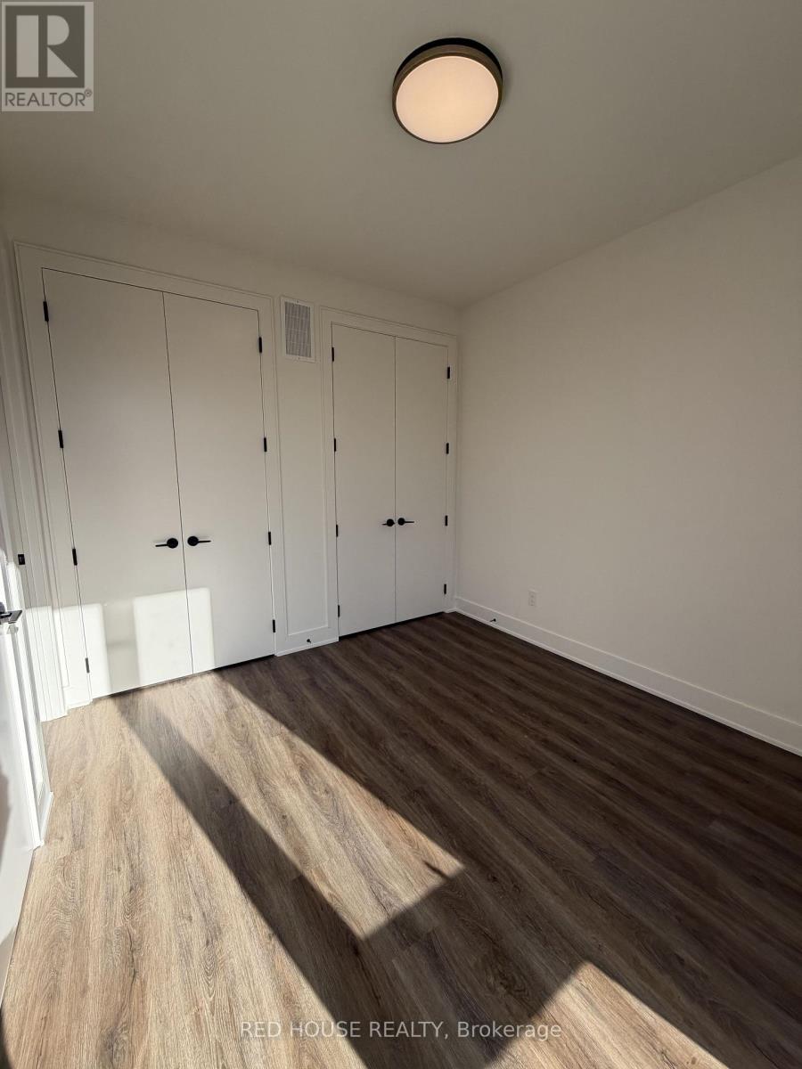 270 Ellis Avenue Property Photo 12