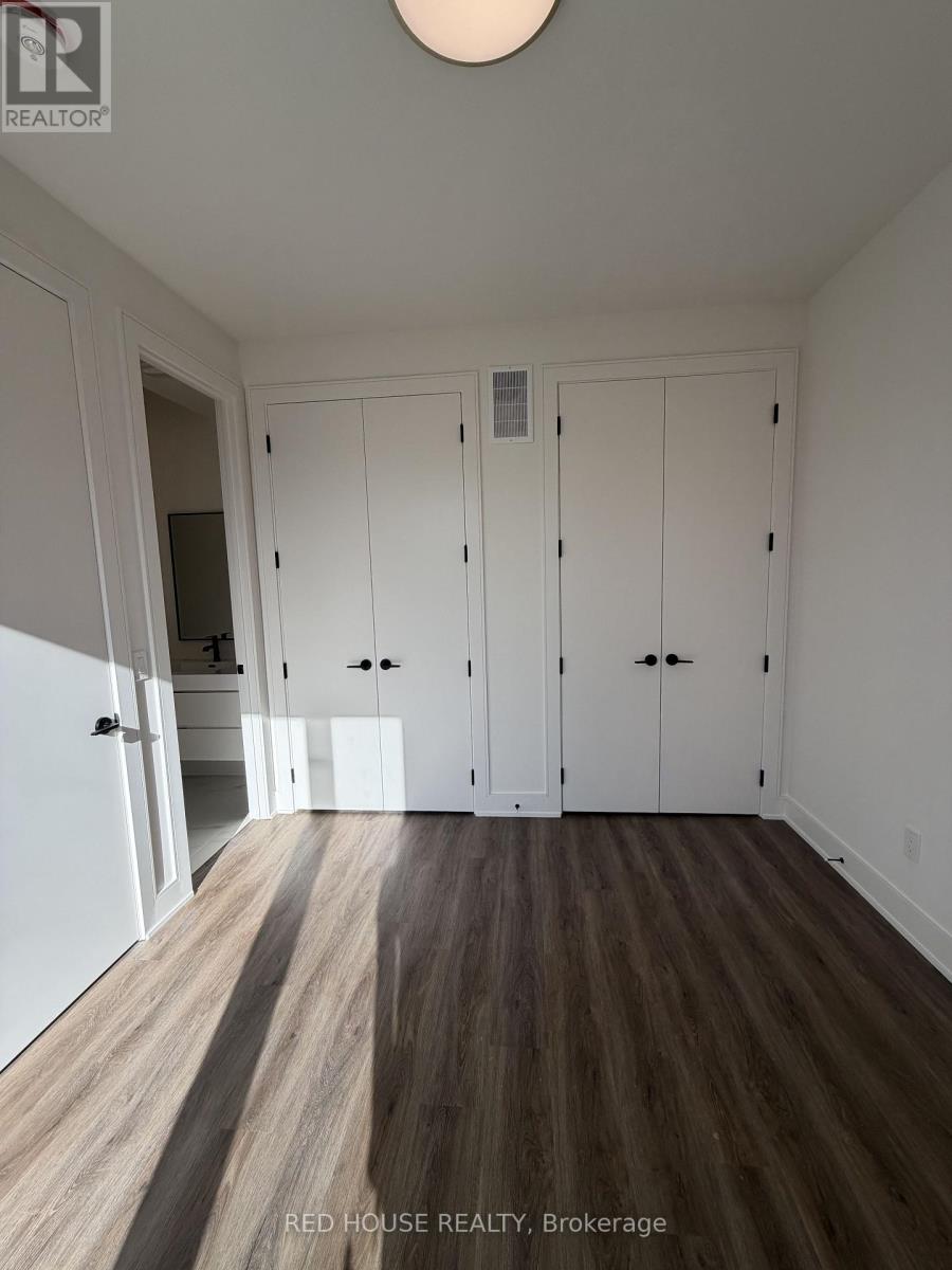 270 Ellis Avenue Property Photo 14