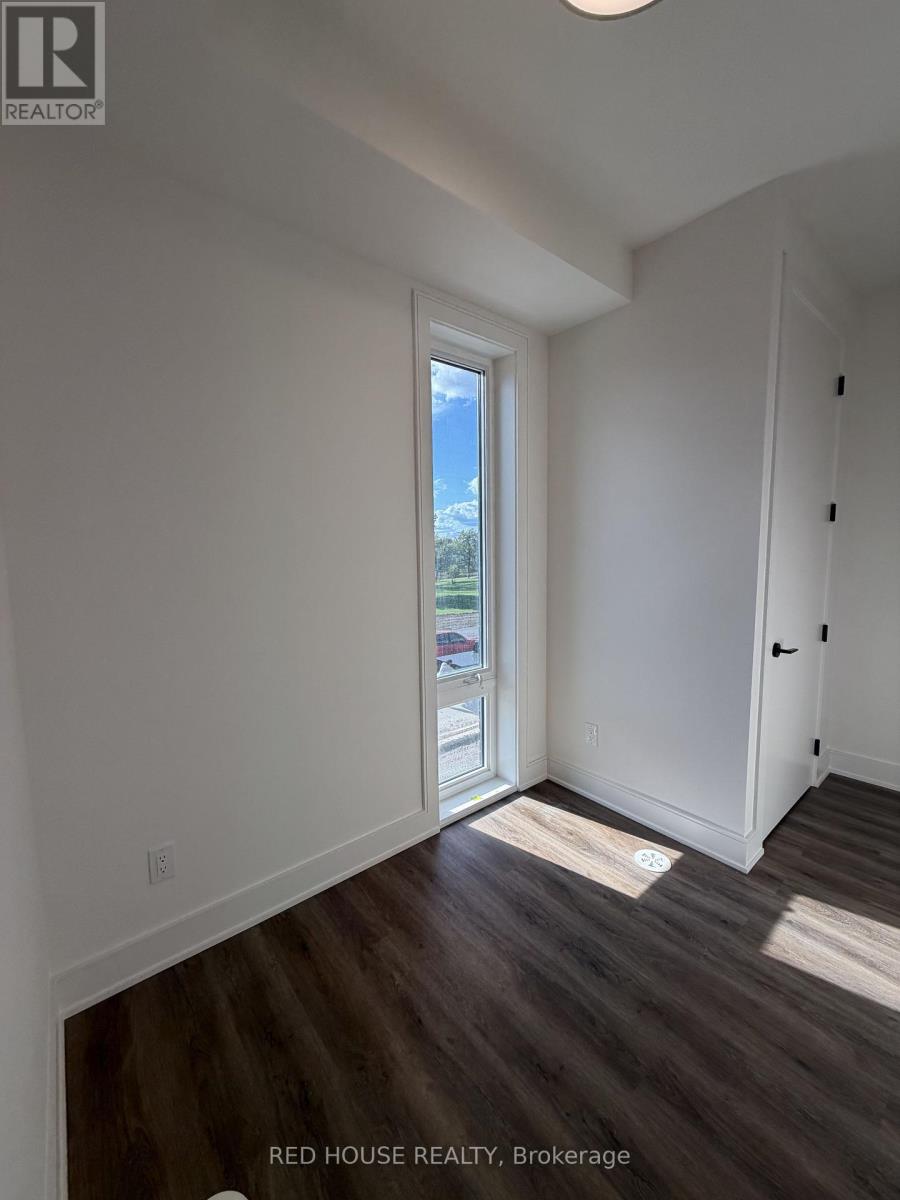 270 Ellis Avenue Property Photo 18