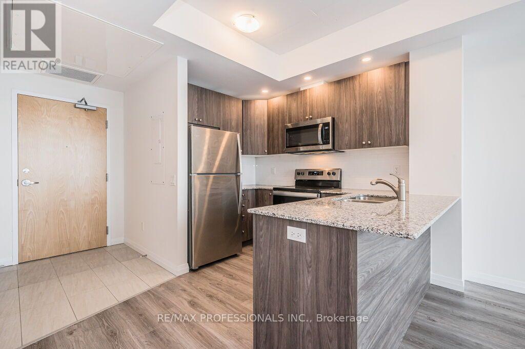 2504 - 60 Charles Street W Property Photo 5