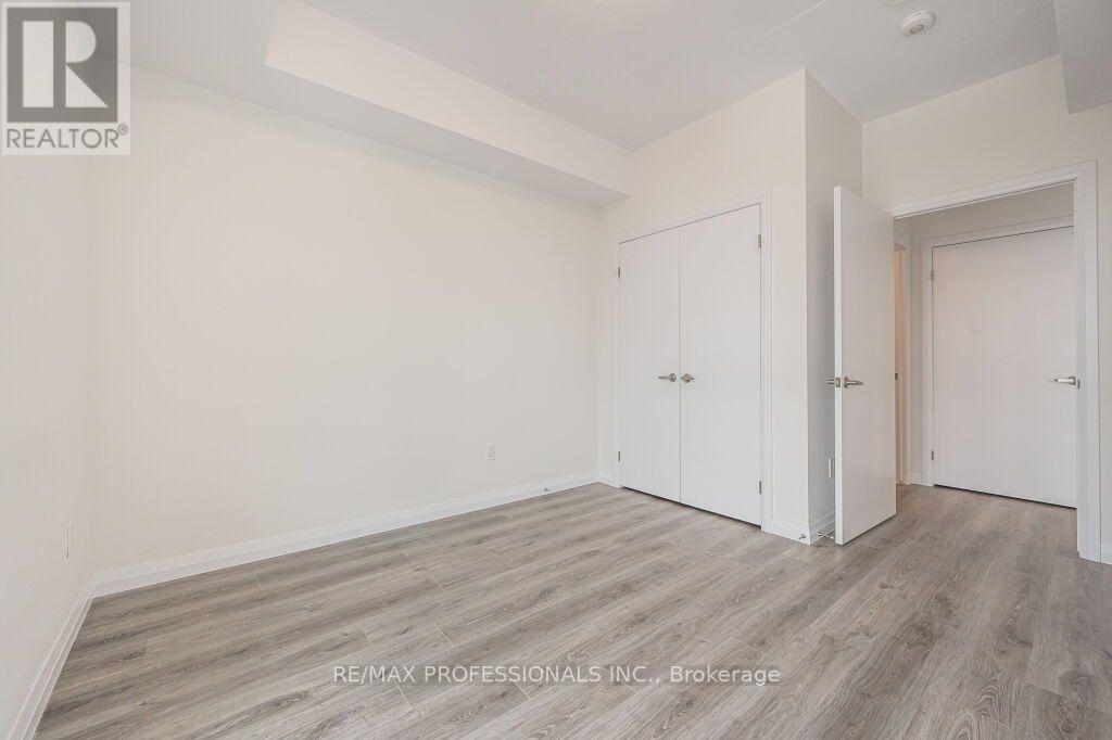 2504 - 60 Charles Street W Property Photo 10