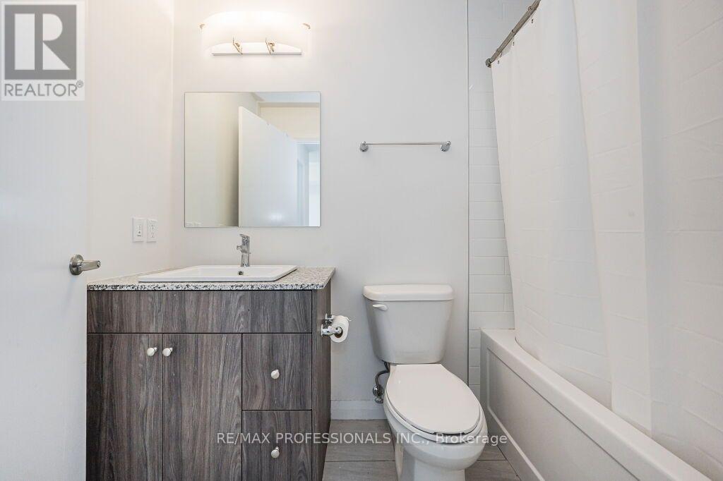 2504 - 60 Charles Street W Property Photo 11