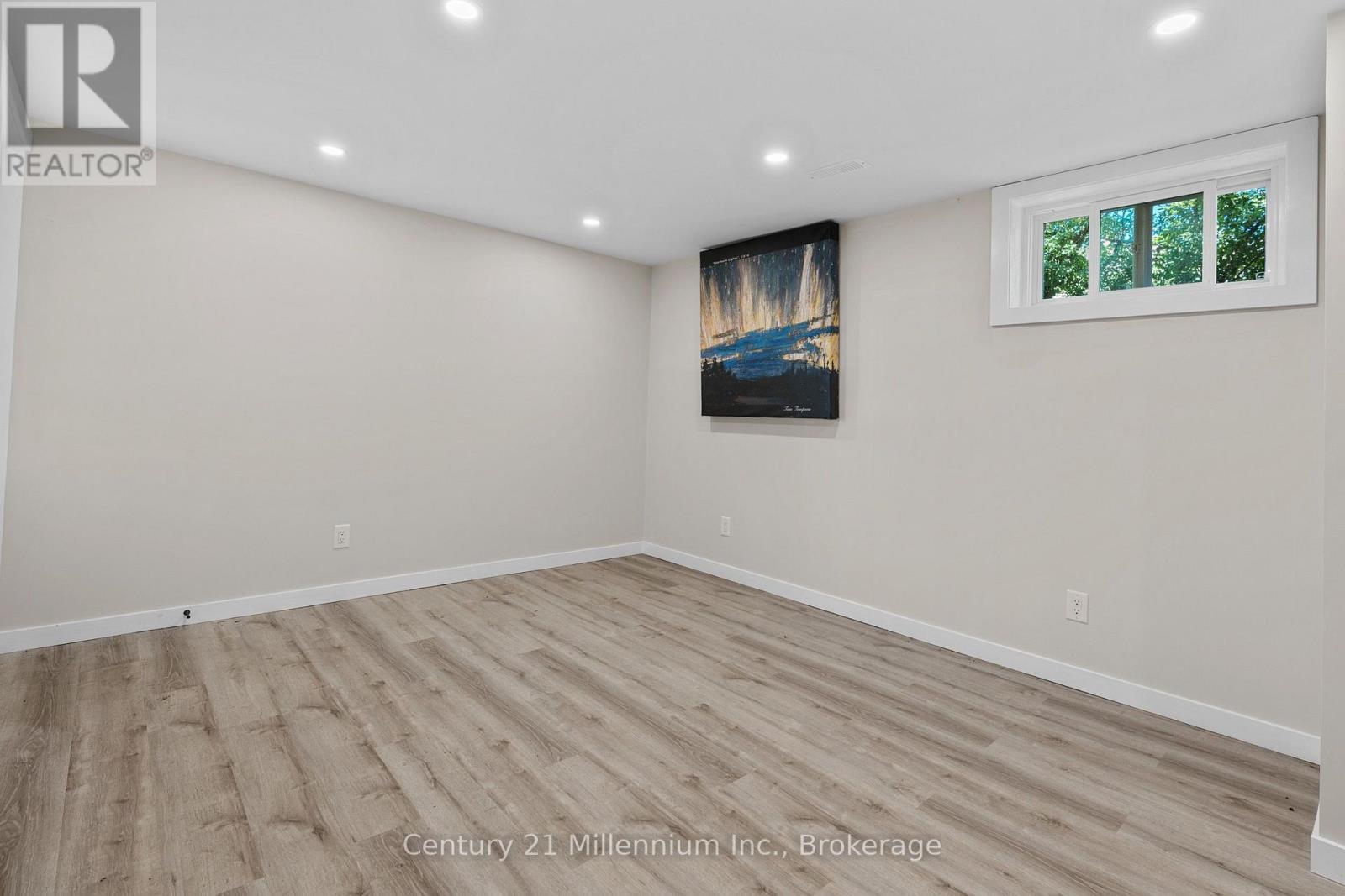 873 9th Avenue E Property Photo 14