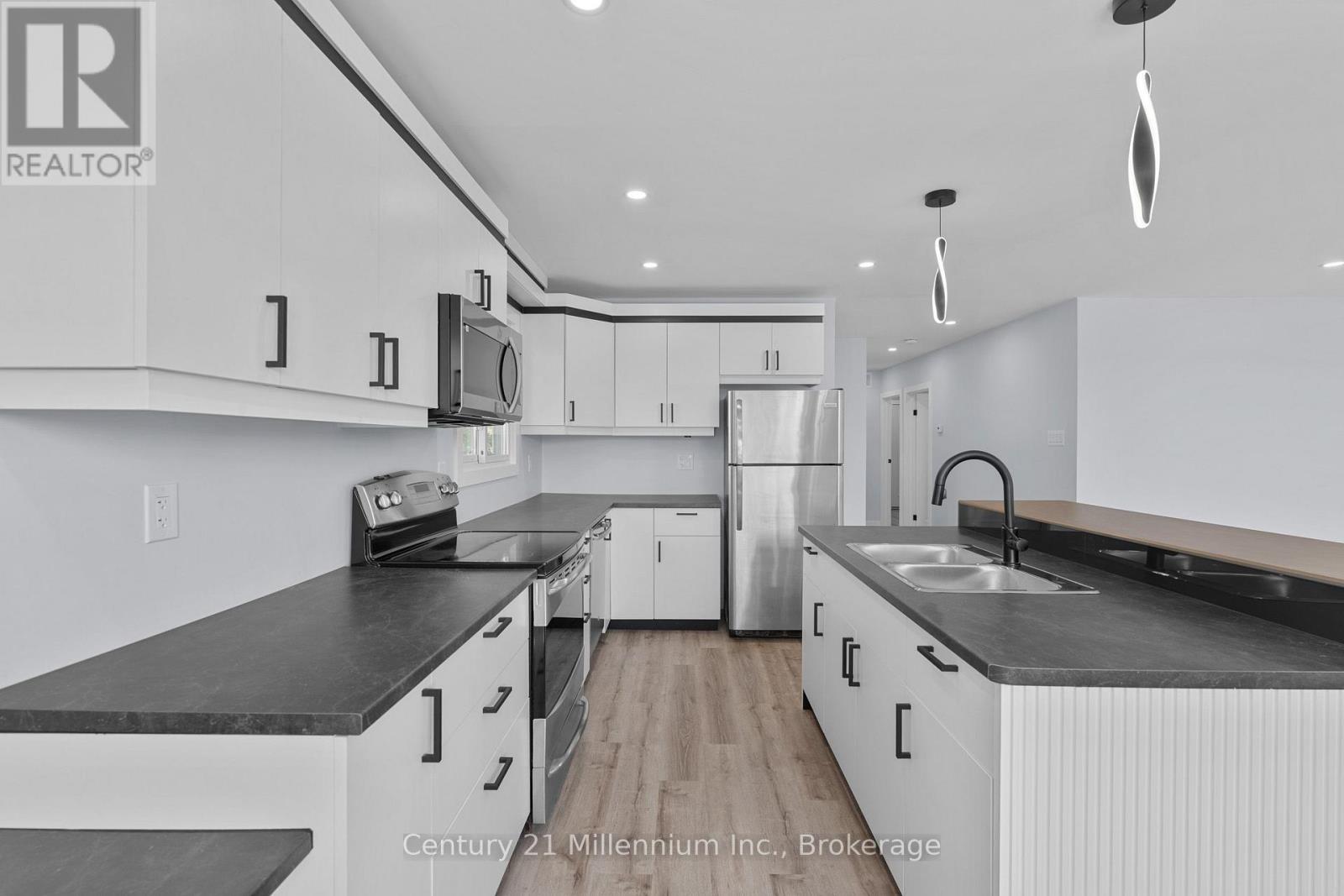 873 9th Avenue E Property Photo 33