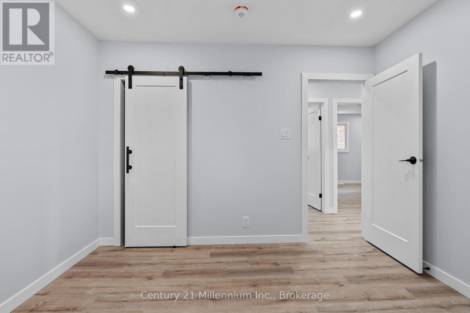 873 9th Avenue E Property Photo 38