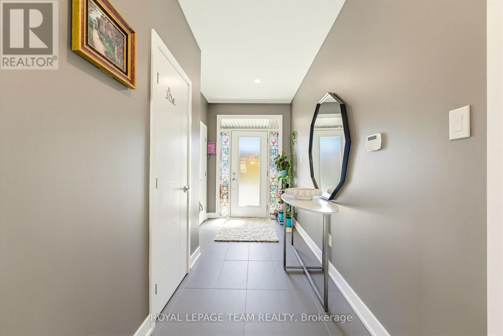 854 Solarium Avenue Property Photo 3