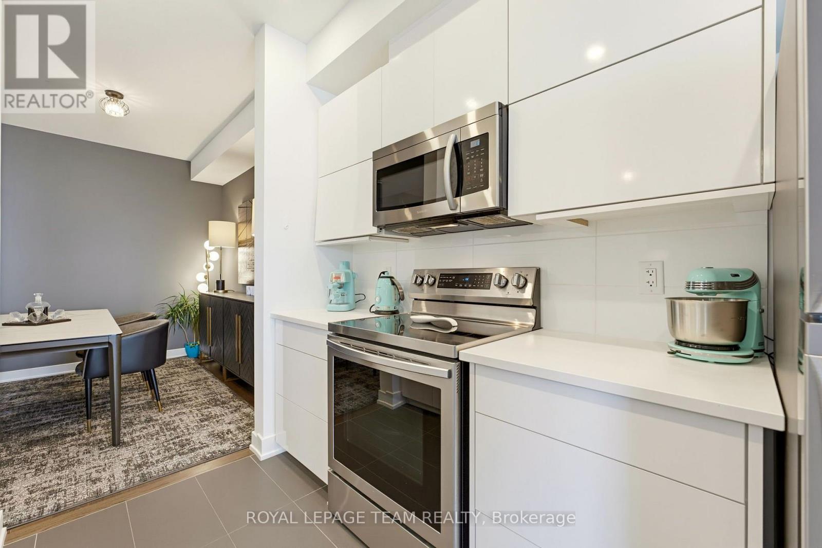 854 Solarium Avenue Property Photo 20
