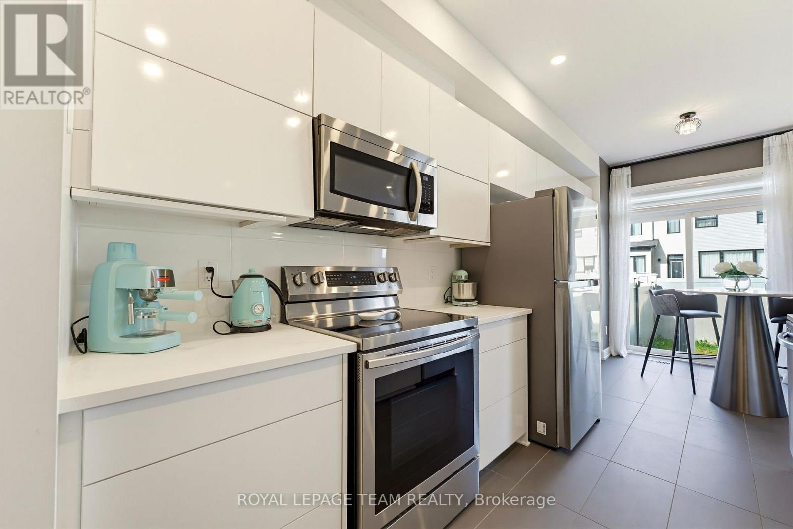 854 Solarium Avenue Property Photo 21